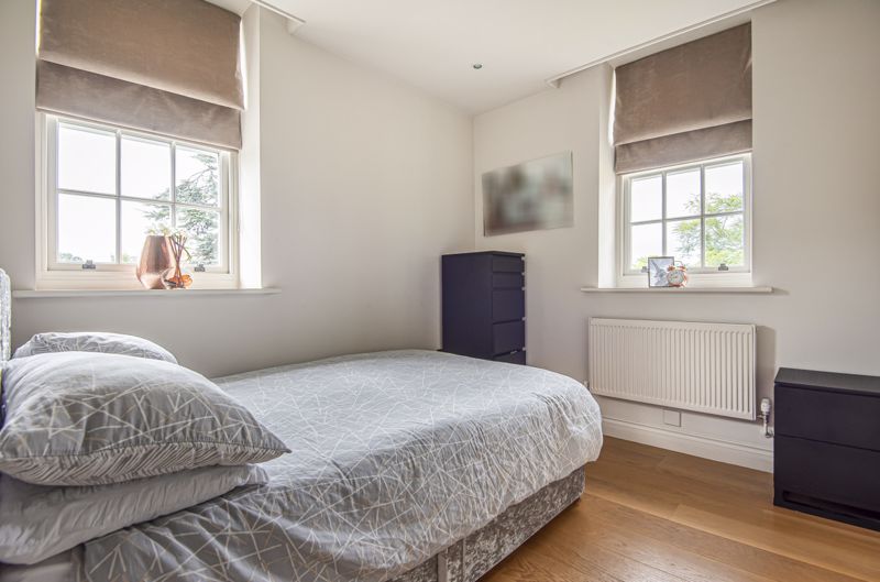 Second bedroom- click for photo gallery